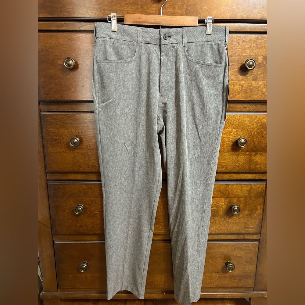 NWT Walter Hagen Men's Gray Chinos